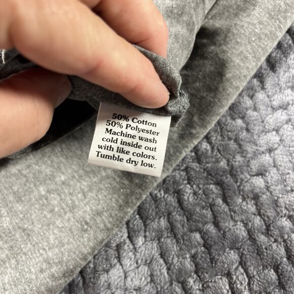 MAGNOLIA Silos Chip and Joanna Gaines Kindness Minimalist T Shirt Large Gray - Picture 13 of 15